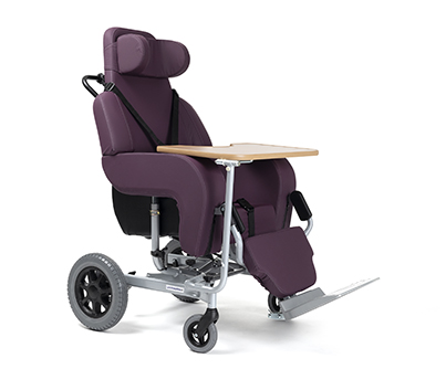 [1353.AA.10] Schalensitzrollstuhl - Coraille - Überzug Farbe prune - Sitzbreite 60cm - Max. Gewicht 150kg